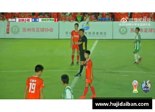 足球球星花式表演集锦尽显技巧与魅力的精彩瞬间